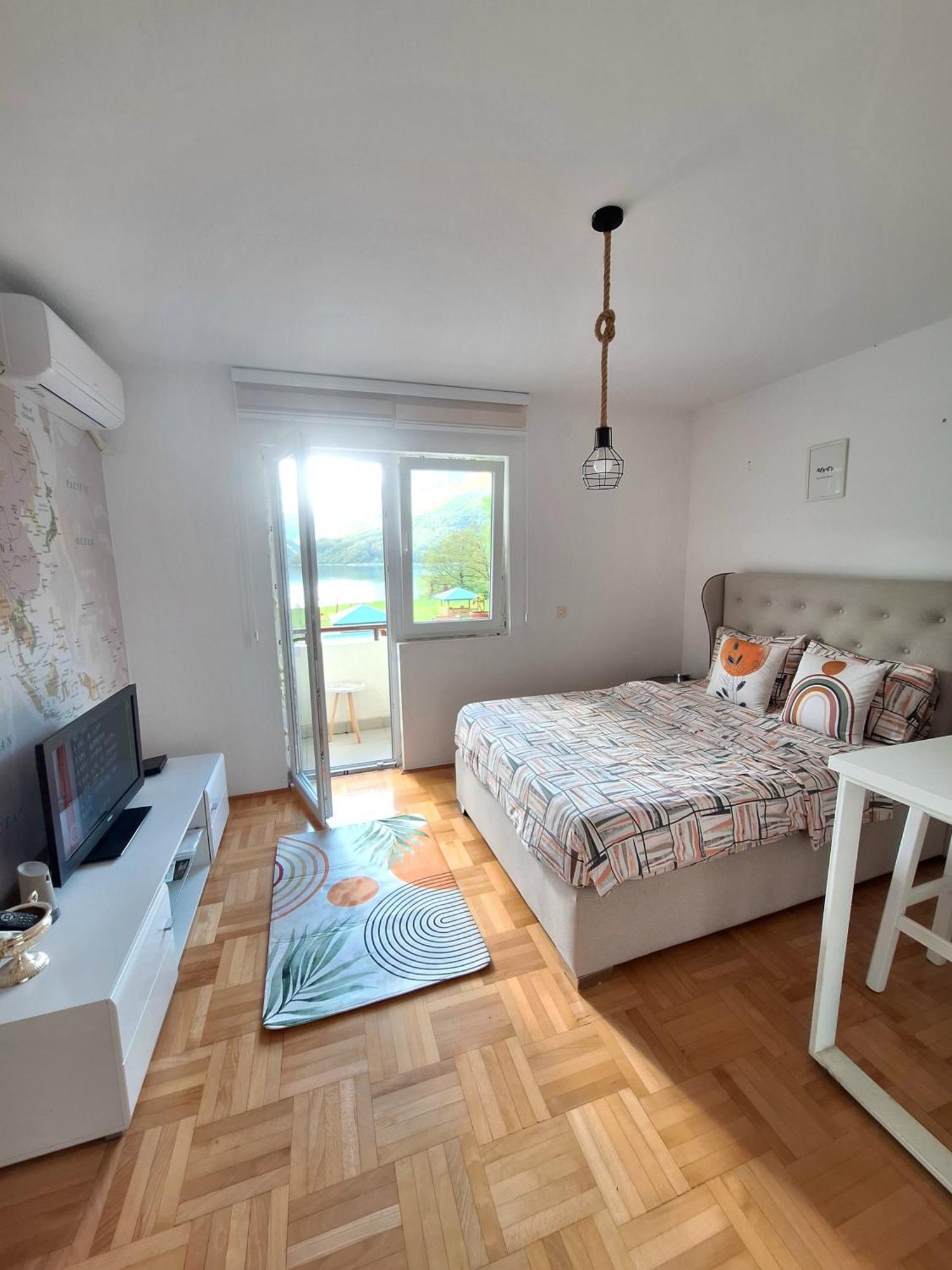 Apartment Lake Story Плужине Екстериор снимка
